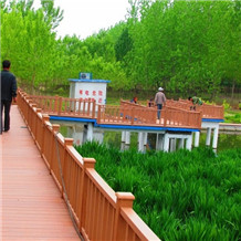 度假景區(qū)木塑圍欄.jpg